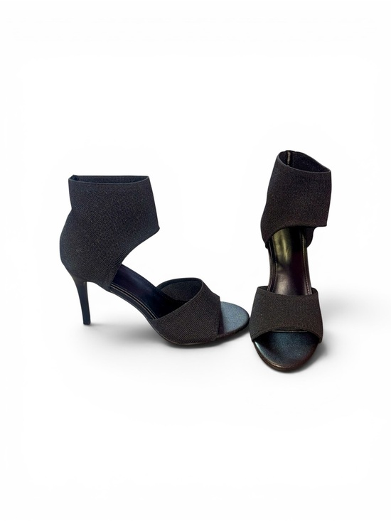 Sicare Shoes - Ladies Elegant black stiletto peep toe heels NWT (Size 8)